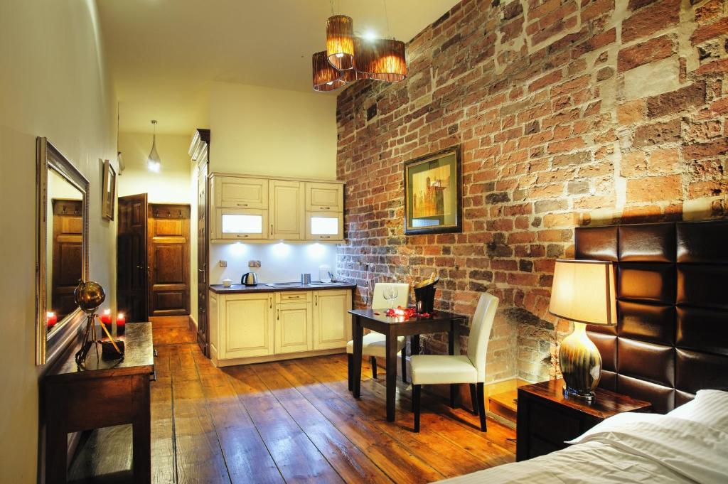Apartamenty Chleb I Wino ทอรูน ห้อง รูปภาพ
