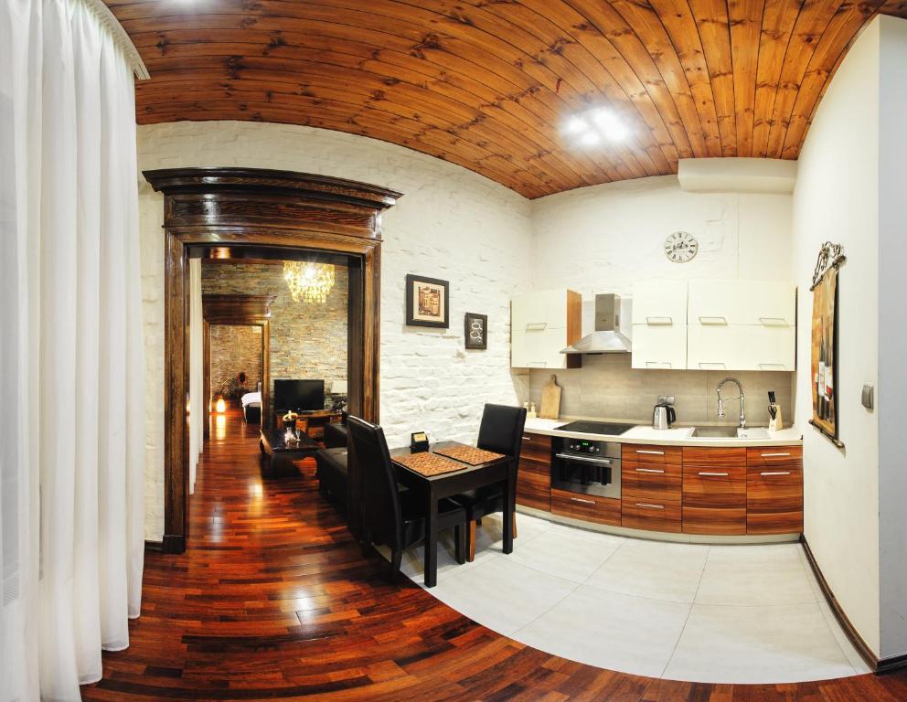 Apartamenty Chleb I Wino ทอรูน ภายนอก รูปภาพ